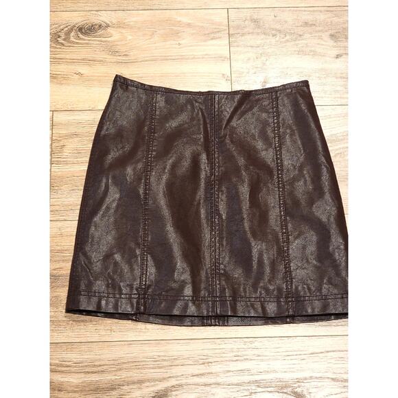 Free People Mini Skirt Vegan Leather Chocolate Brown Boho Rock X-Small 26" Waist - Picture 3 of 12